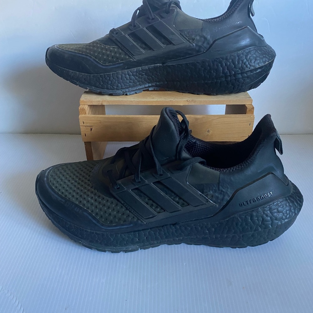 Adidas Men's Triple Black Ultraboost Athletic Shoes size 12 running sneakers